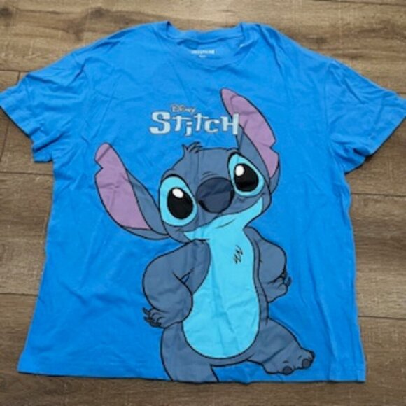 NEW Disney Stitch Front & Back Graphic Blue Short Sleeve T-shirt Women’s Size XL - Picture 12 of 14